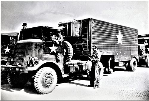 These tractors (Model 94x43) were used to haul a wide variety of US Army semitrailers in the 5 through 10-ton classes.